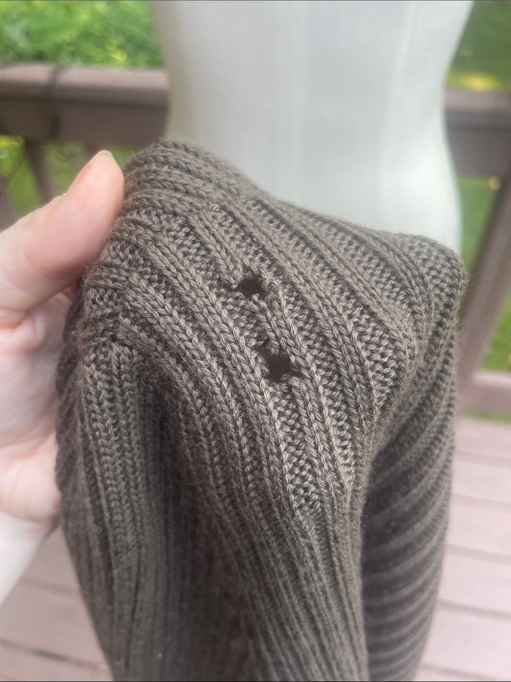 Cropped Ribbed Button Cardigan - Brown - Picture 9 of 9